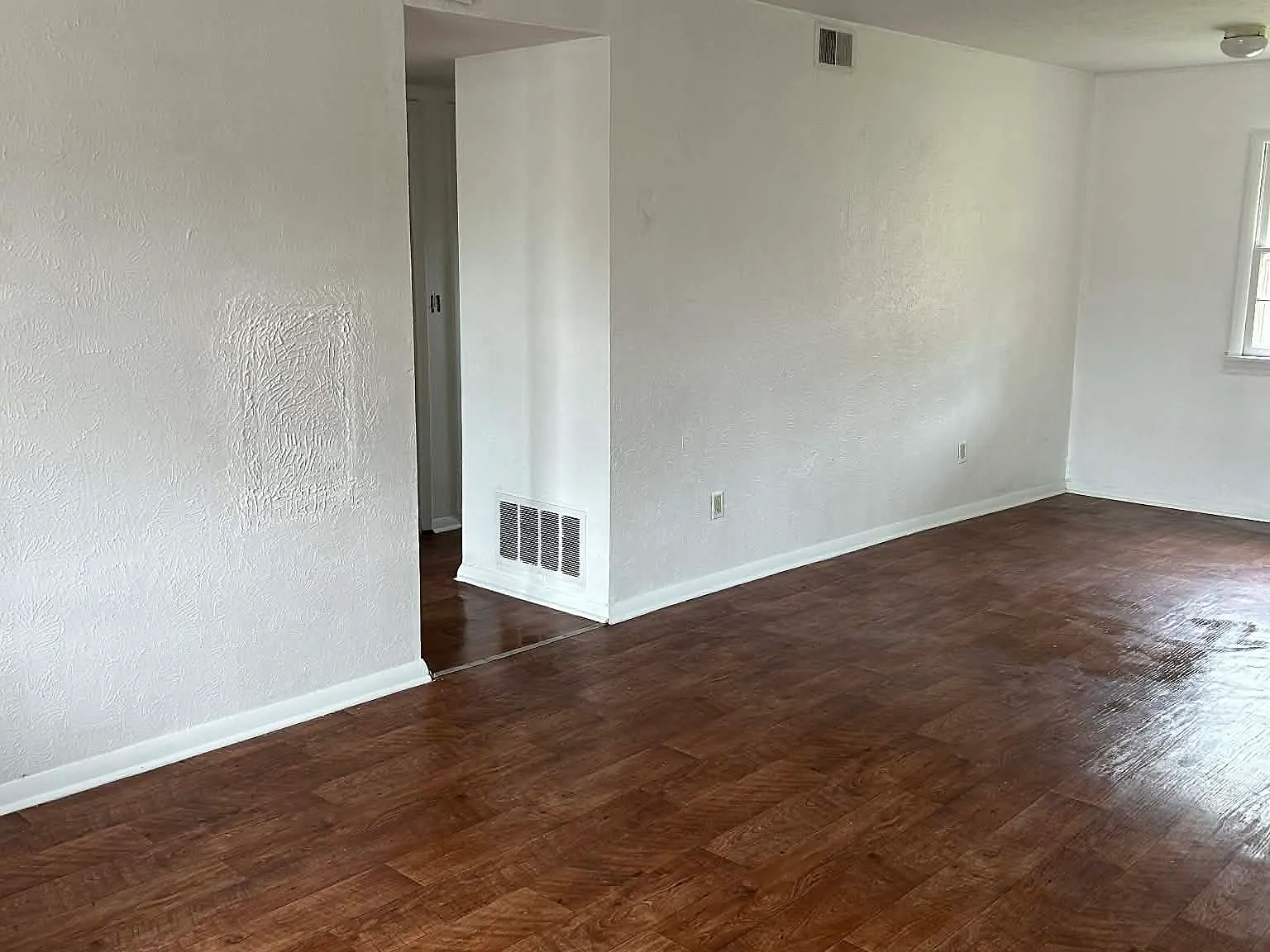 Oakwood Residences - Unit 22-D — Photo 2