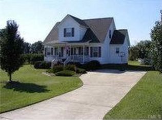 104 Hunter Ct, Four Oaks, NC 27524
