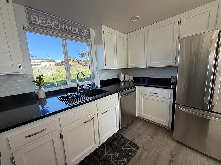 730 La Palabra St — Photo 5