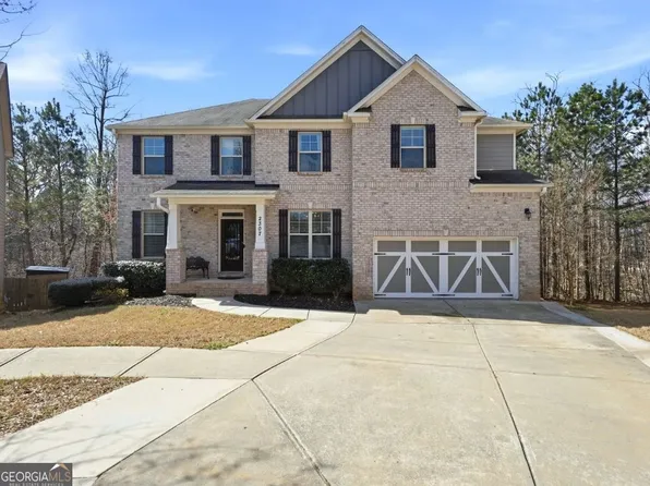 2307 Loughridge Dr, Buford, GA 30519