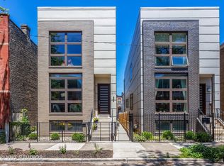 2106 W Race Ave, Chicago, IL 60612