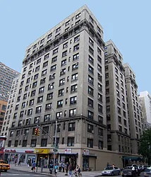 The Sabrina I at 240 W 98th Street in Upper West Side