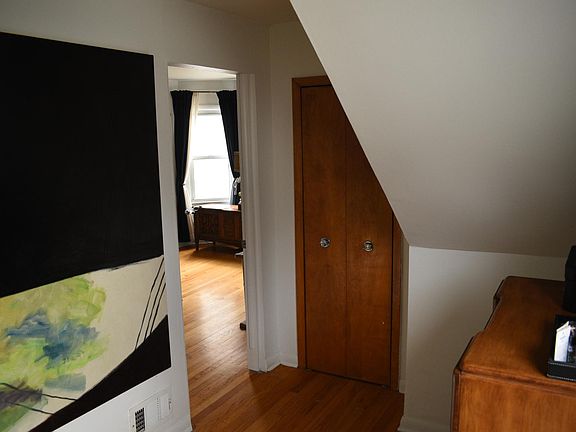 3rd image of 2544 W Wabansia Ave #1