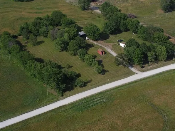 497 NE 900th Rd, Warrensburg, MO 64093
