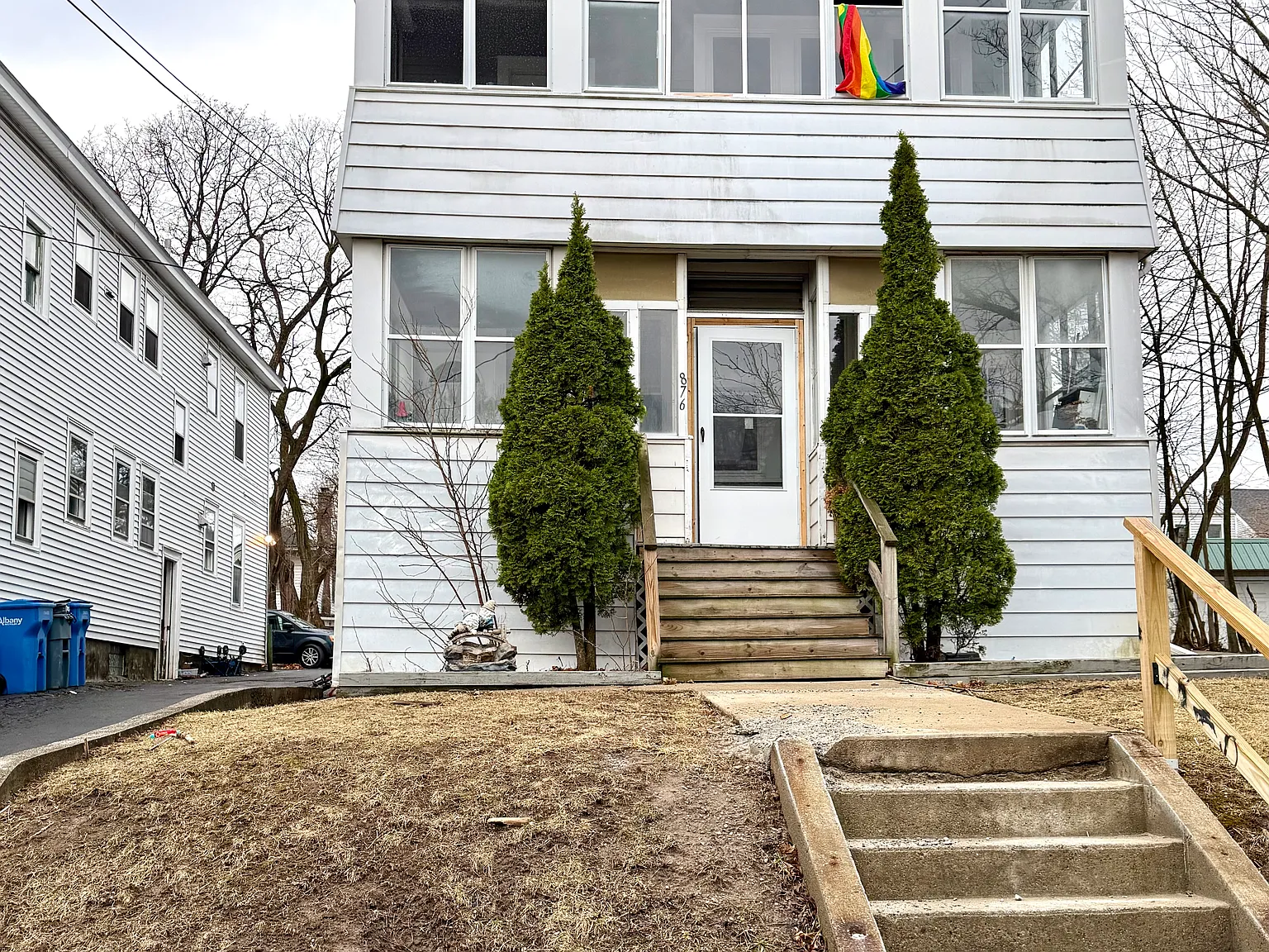 3 bed, 1365 sqft, $1,900 — Photo 1