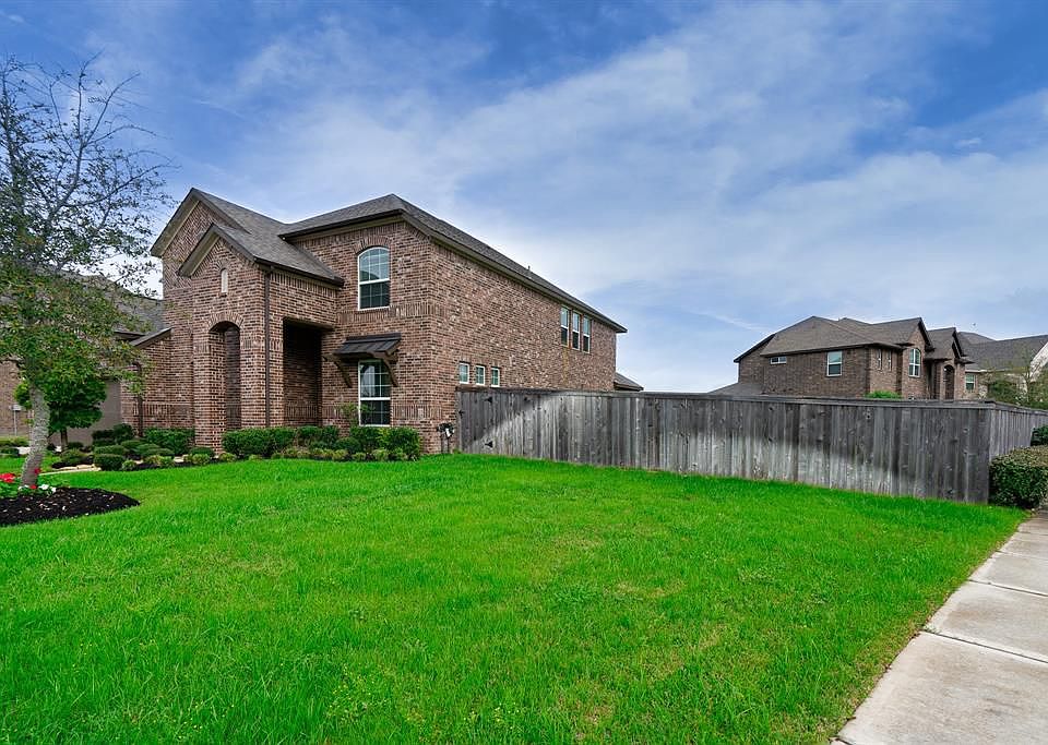 1st image of 25702 Creek Ledge Dr