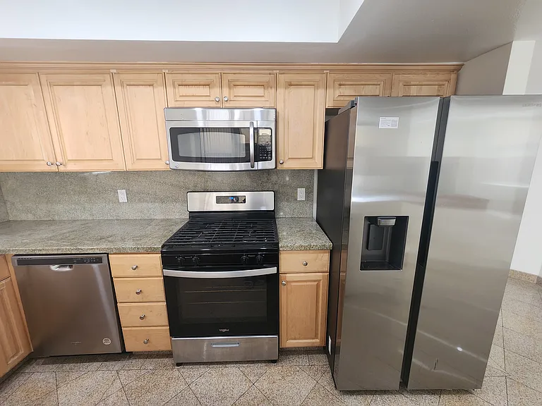 626 N Isabel St #202 — Photo 7