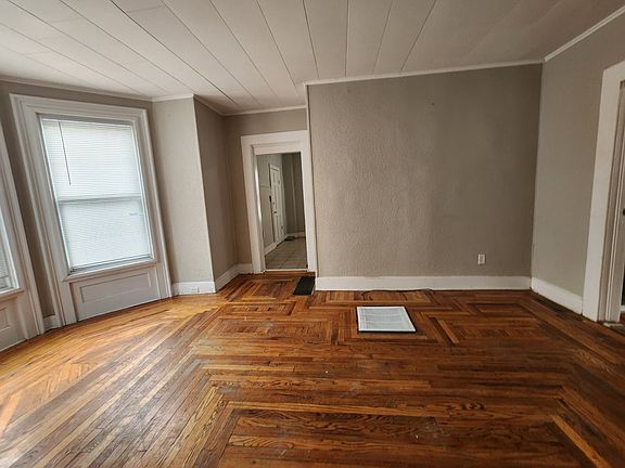 5th image of 74 William St #1FF