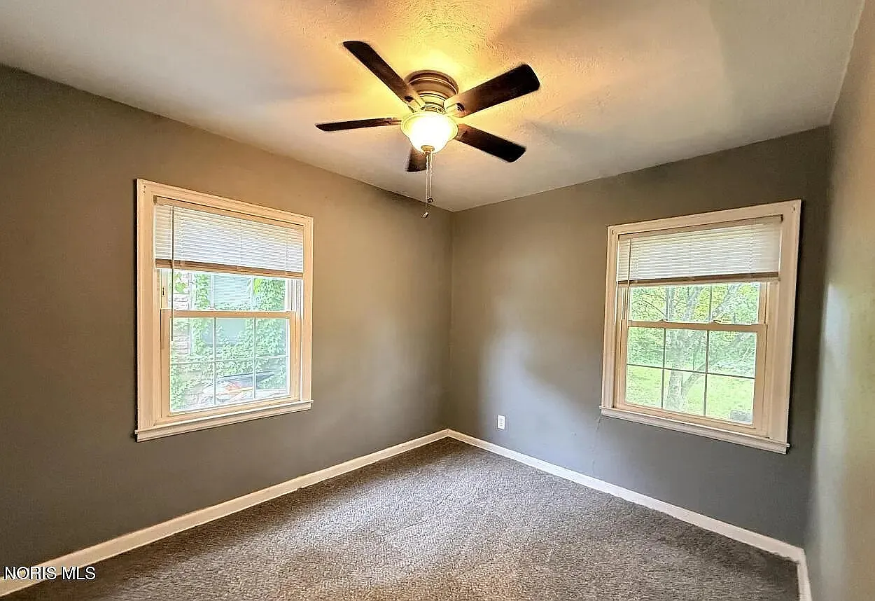 2 bed, 720 sqft, $875 — Photo 3