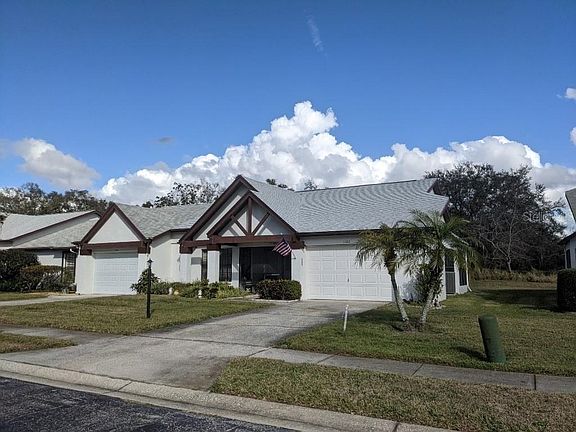 2nd image of 1385 Camelot Ct