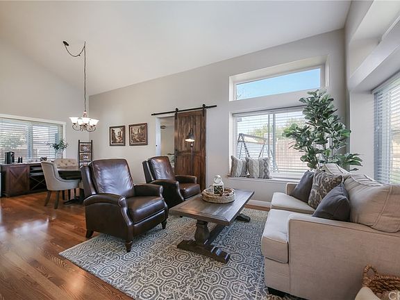 3rd image of 7592 Satinwood Ct