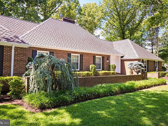 2nd image of 5903 Kingham Ct