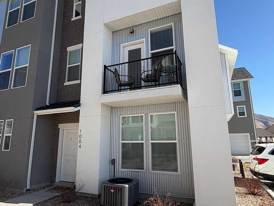 end unit townhome