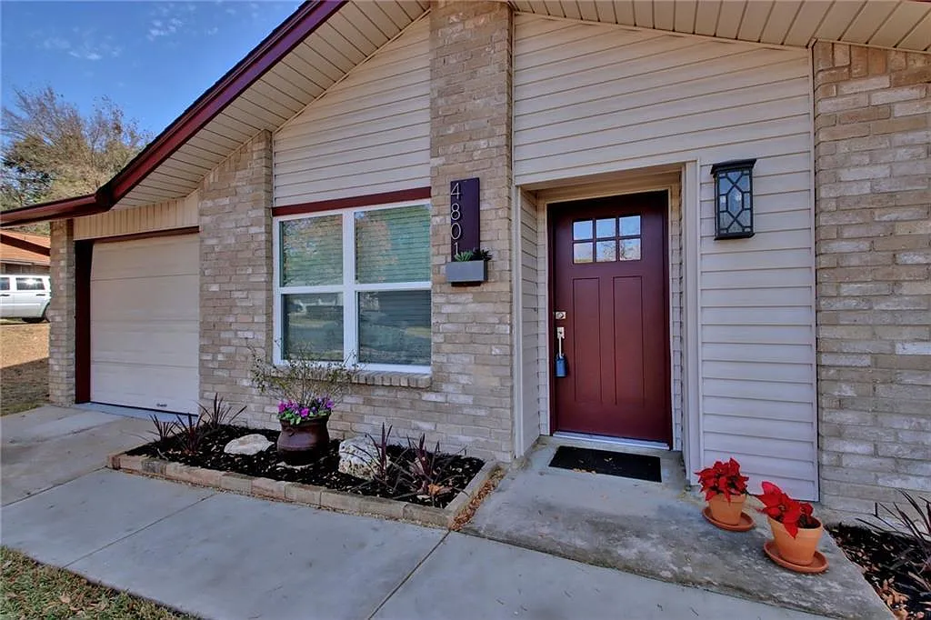 Building Photo - 4801 Bundyhill Dr