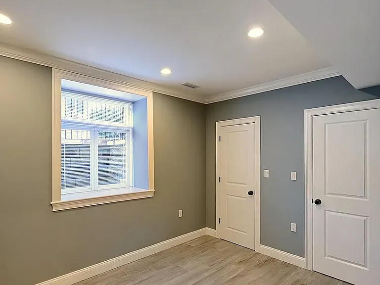 119 Westbourne Ter #2 — Photo 12