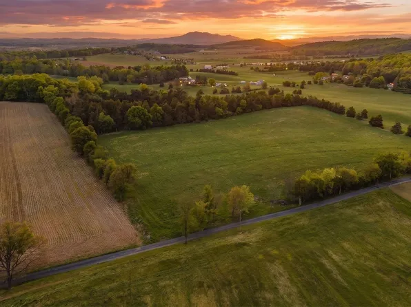 Hatchery Rd, Grottoes, VA 24441