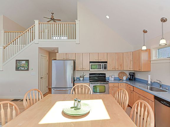 5th image of 4 Bryn Mawr Way