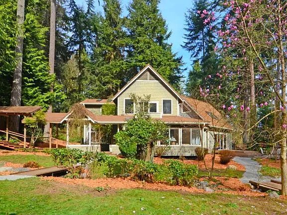 2nd image of 12525 Sunrise Dr NE
