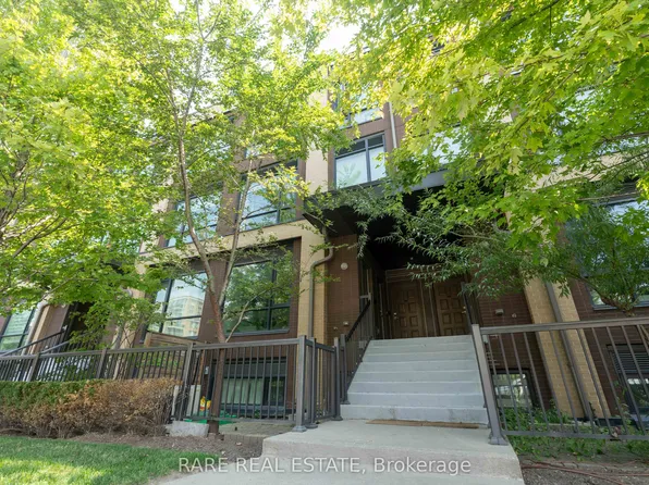 639 Lawrence Ave W #208, Toronto, ON M6A 1A9