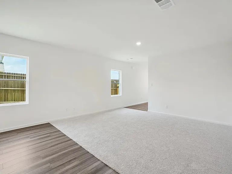 2116 Prairie Ln — Photo 17