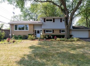 3705 Lindenwood Ln, Glenview, IL