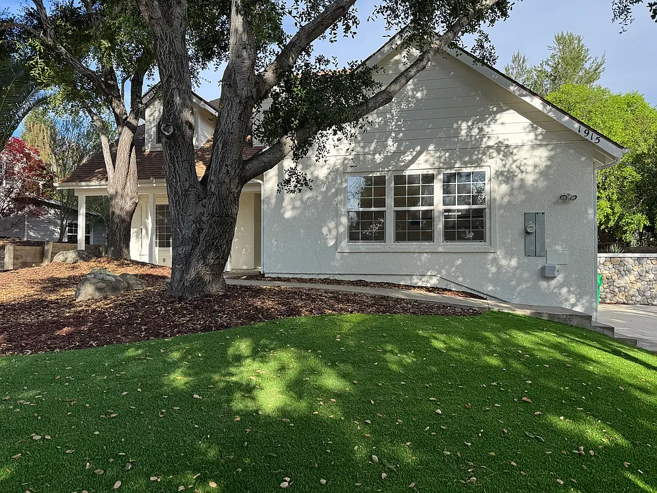 1915 Old Mission Dr