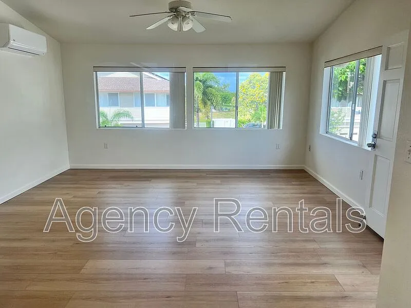 2 bed, 2.0 bath, 847 sqft, $3,400 — Photo 2