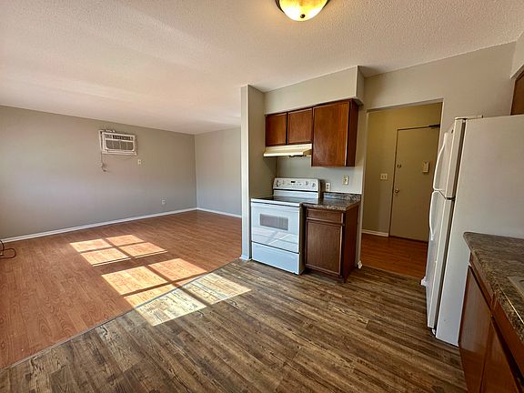 4th image of 1566 Woodbridge St APT 6