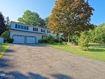 12 Lynnwood Drive, Loudonville, NY, 12211