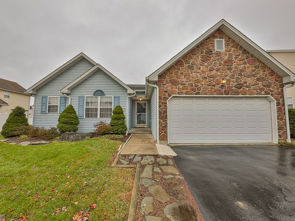 1st image of 265 Crown Dr