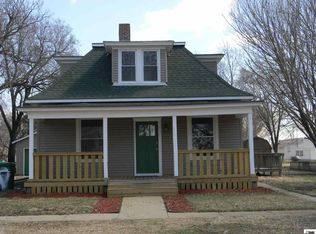 212 Kansas Ave, Paxico, KS 66526
