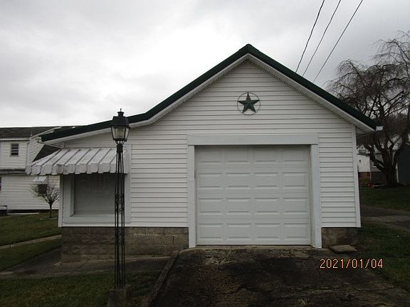 5th image of 825 4th St