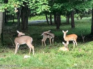 110 Charles Folly Rd, Bartonsville, PA 18321