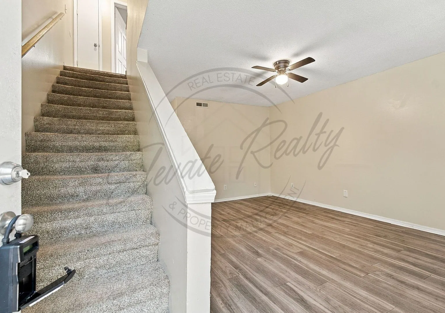 One Month Free Rent: Two Bedroom Duplex Near Tennessee Tech! — Photo 4