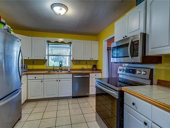 4th image of 32848 County Road 473