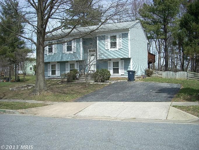 2nd image of 1047 Saint Michaels Dr