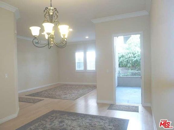 5th image of 531 N Louise St Unit 101