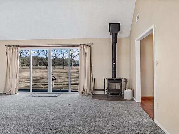 3rd image of 17532 Wappes Rd