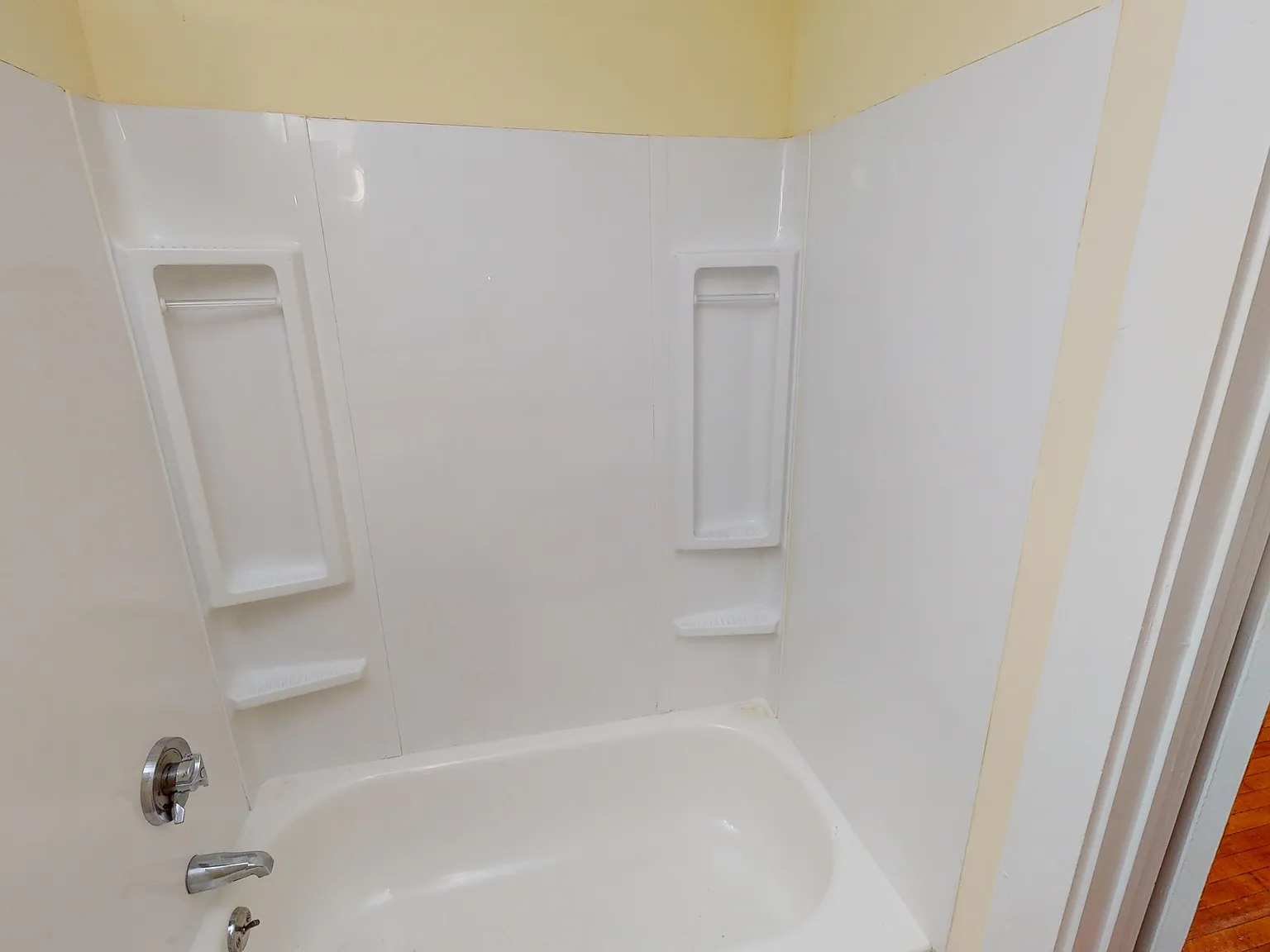 1 bed, 600 sqft, $1,575 — Photo 3