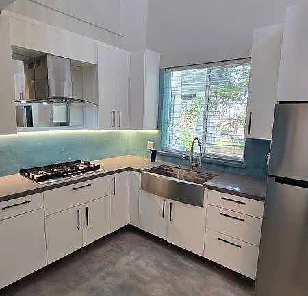 2nd image of 24664 Goya Ave