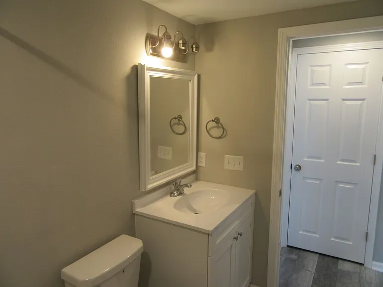 9825 Clarence St — Photo 16