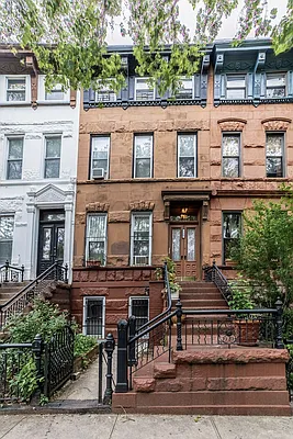 Sold by Compass | media 1
