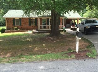 400 Valerie Cir, Hiram, GA 30141