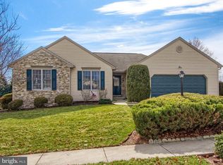 640 Harvest Dr, York, PA 17404
