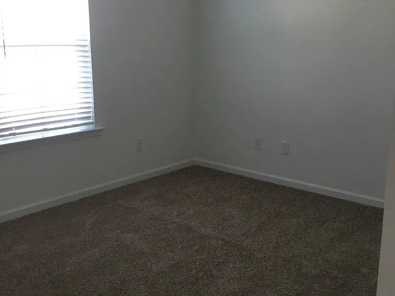 2346 Malone Way — Photo 10