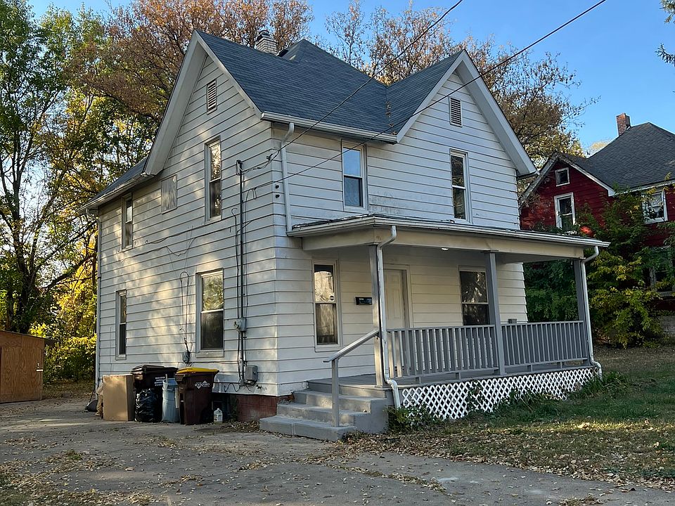 1st image of 1032 Woodlawn Ave