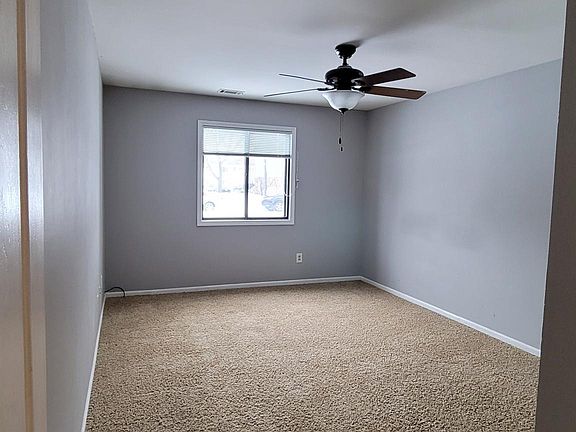 5th image of 450 Echo Ln