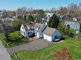 34 Baywater Dr, Darien, CT 06820