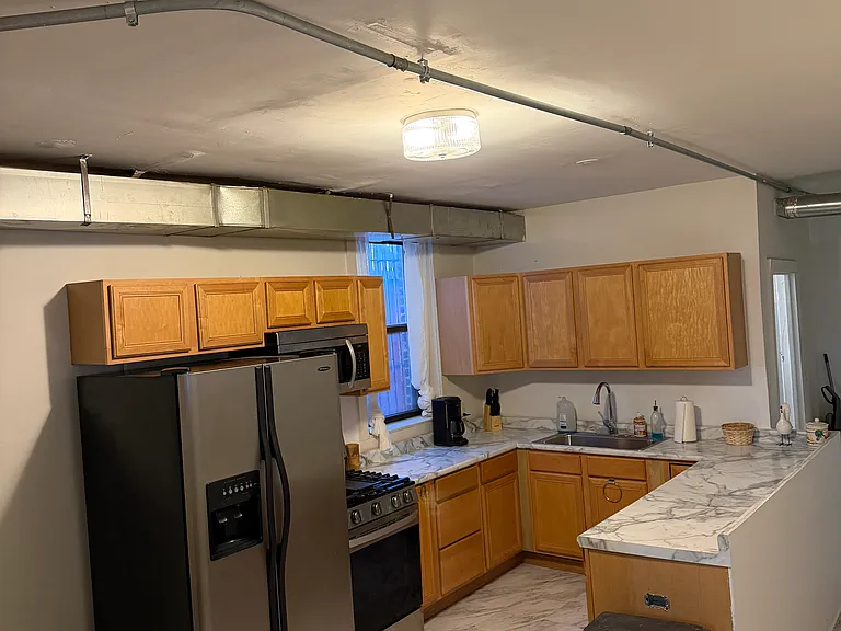 3414 W Medill Ave #B — Photo 2