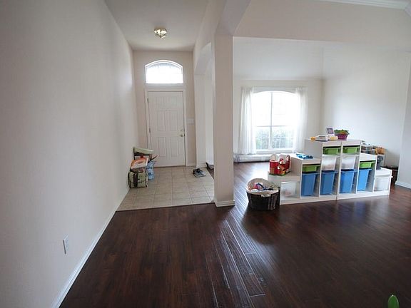 3rd image of 2604 Wales Dr